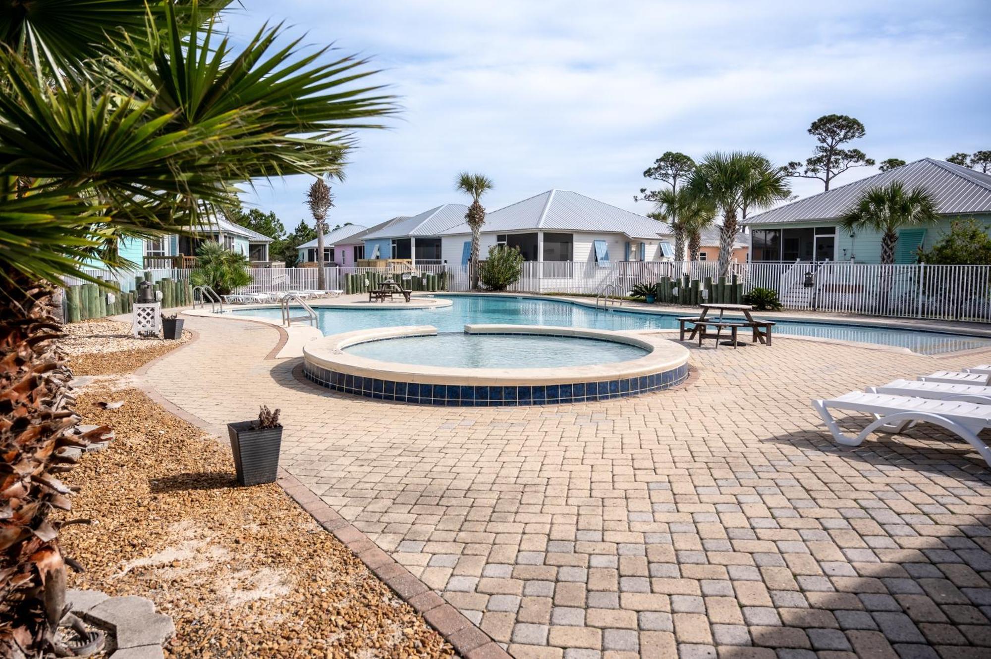House Steps From 3 Bedroom 2 Bath * Gulf Shores